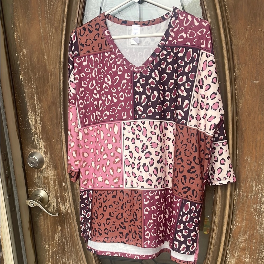 Like New honeyme oversized top! small